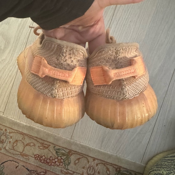 Yeezy boost US 6.5 - Picture 4 of 5